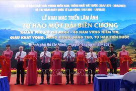 HCM City holds photo exhibition on National Reunification Day 