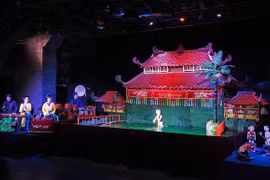 Water puppetry performance impressive in Russia