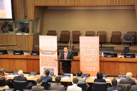 Vietnam commits to joint actions in addressing bomb, mine consequences