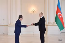 Vietnamese Ambassador presents credentials to Azerbaijani President