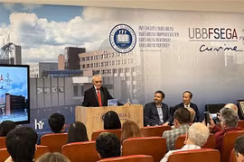 Romanian politician’s book offers overview of Vietnam 