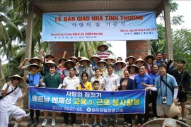 Korean youths join volunteer activities in Ben Tre