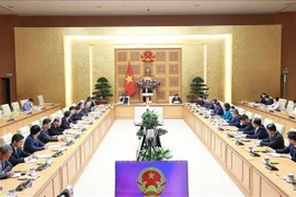 PM meets with chiefs of Vietnamese representative offices abroad