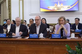 HCM City discusses socio-economic cooperation with US firms