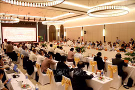 Lao Party delegation pays working visit to Binh Thuan province