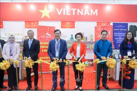 Vietnamese products impressive at Singapore’s Franchising & Licensing Asia