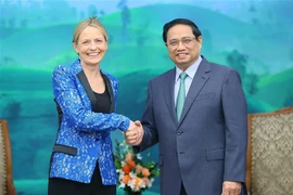 PM urges Amazon to expand operations in Vietnam