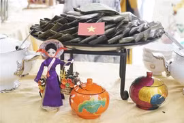 Vietnamese culture introduced to international friends in Laos 