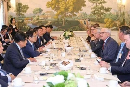 PM calls on US semiconductor firms to invest more in Vietnam