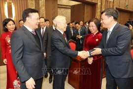Party chief extends Tet greetings to Hanoi's officials and people