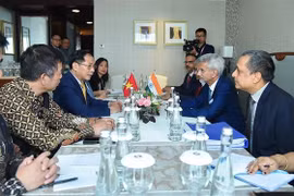 AMM-56: Vietnamese FM meets Indian, Australian counterparts