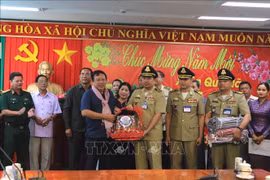 Cambodian delegation pays pre-Tet visits to Vinh Long province