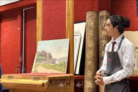 Paintings of King Ham Nghi auctioned in France