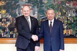 Vietnam, Russia step up cooperation in firefighting, search and rescue