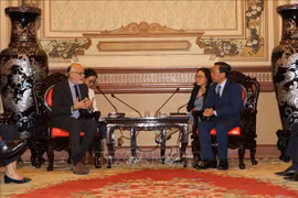 HCM City, France's Le Havre eye stronger cooperation in seaport, education