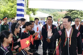 President joins great national unity festival in Phu Yen