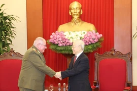 Vietnam tries its best to support Cuba in overcoming difficulties: Party leader