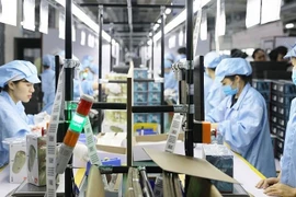 Great efforts needed to achieve growth target: experts