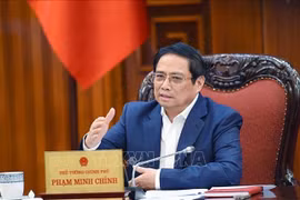 PM works with ministries, agencies on finance-banking activities