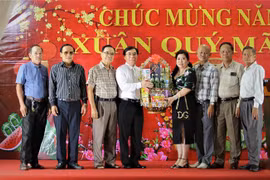 Tet comes early to OVs in Cambodia’s southwestern region