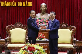 Da Nang fosters communications cooperation with China