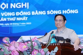 PM chairs Coordinating Council for Red River Delta Region’s meeting