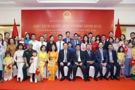NA leader meets embassy officials, Vietnamese community in Iran