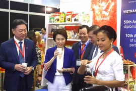 Vietnam joins int’l coffee, tea expo in Singapore
