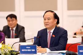 Hanoi shares experience with Lao NA delegation