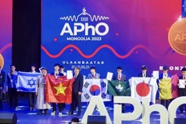 Vietnamese students win four bronze medals at Asia-Pacific Physics Olympiad