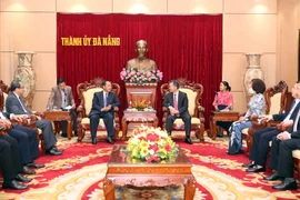 Da Nang city steps up cooperation with Lao localities