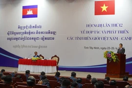Vietnam, Cambodia facilitate cooperation between border provinces