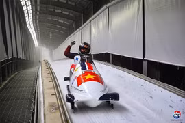 Vietnam’s bobsled team wins medal at Asian Championships 