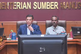 Malaysia gov’t to accelerate hiring of foreign workers in five critical sectors: minister