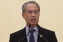 Malaysia’s former Prime Minister arrested, faces corruption charge