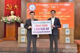CP Vietnam donates 5,000 Salbutamol quick test kits to veterinary sector
