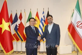 NA leader visits Iran House of Innovation and Technology