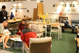 Vietnamese furniture products introduced at UK exhibition
