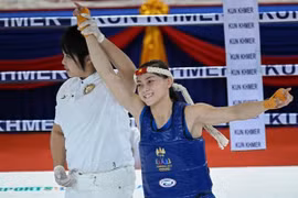 Female Vietnamese fighter jumps impressively on Muay world ranking