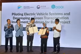 Indonesia, RoK shake hands in establishing e-bus ecosystem in Bali