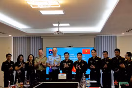 Australia hands over malariamolecular identification equipment to Vietnam