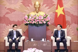 NA Chairman receives leader of RoK's law firm Kim & Chang