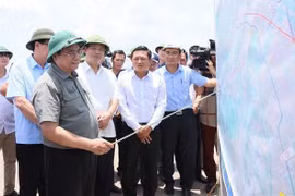 PM inspects construction of Ninh Binh’s key transport 