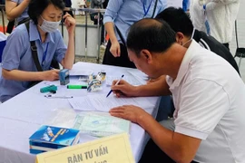 Layoffs could last until year-end: experts