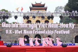 Vietnam-US friendship festival held in Hanoi