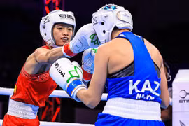 Vietnamese female boxer beats former world champion