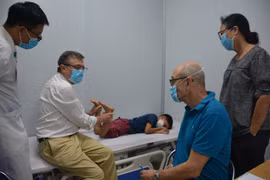 Nearly 400 Dak Lak children with motor impairment receive free screening