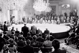 Vietnam News Agency debuts book on Paris Peace Accords