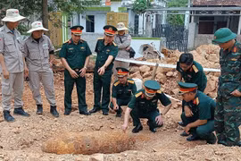 The bomb is safely deactivated. (Photo: VNA)
