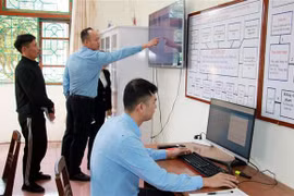 Controlling vessel movements through VMS (Photo: VNA)